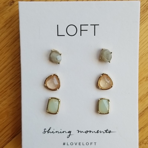 LOFT Post Earrings - Picture 1 of 2